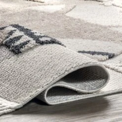 Ailsa Fox Kids Tasseled Area Rug -Chic Household Items GUEST 7d9f8dca ce95 4cef 9233 150294bd5e9c