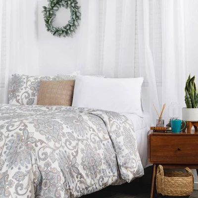 Southshore Fine Living Serenity 300 Thread-Count 100% Cotton Sateen Duvet Cover Set With Shams 5 Southshore Fine Living Serenity 300 Thread-Count 100% Cotton Sateen Duvet Cover Set With Shams - Image 5