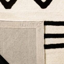 Safavieh Kids SFK907 Hand Tufted Area Rug - Safavieh 5 Safavieh Kids SFK907 Hand Tufted Area Rug - Safavieh -Chic Household Items GUEST c6e53ba3 d892 43db 97ed 465f94974faa